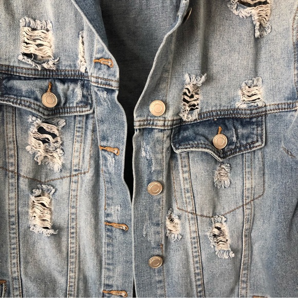 Oversized Distressed Denim Jacket - Picture 4 of 6